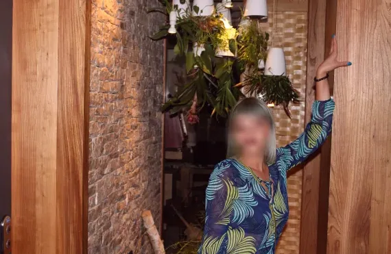 Denise, 28