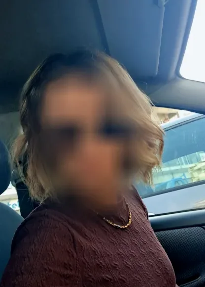 Greta, 33