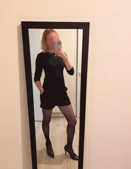Leonie, 25