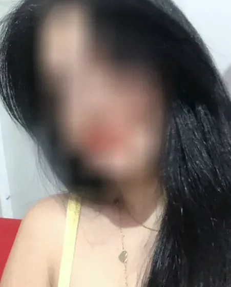 Lilly, 36