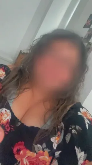 Nele, 33