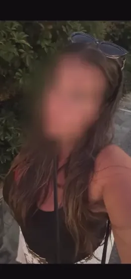 Nina, 31
