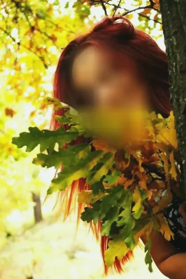 Nora, 32