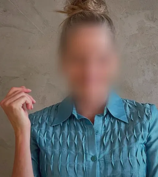Pauline, 39