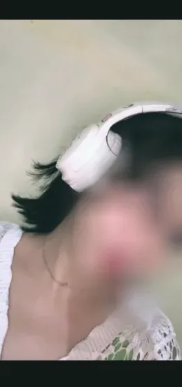 Saskia, 30