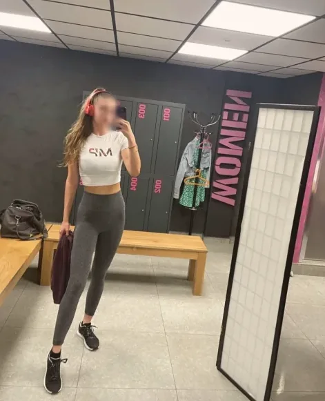Selina, 36