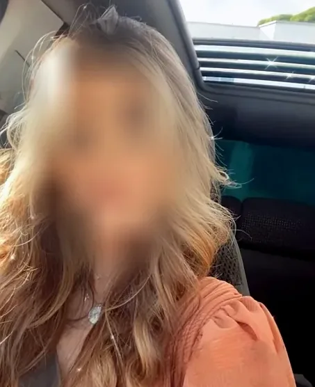 Sophia, 28