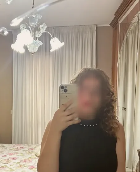 Yasmin, 21