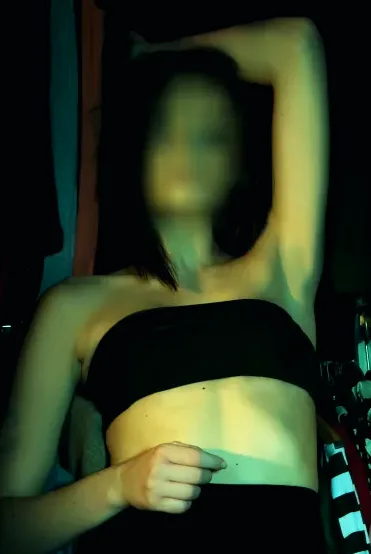 Yasmin, 27